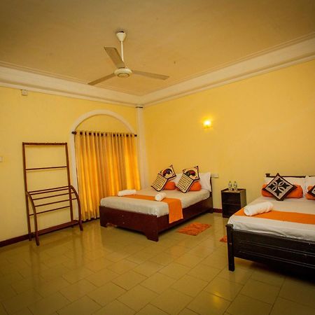 Sunbloom Inn Kandy Exterior foto