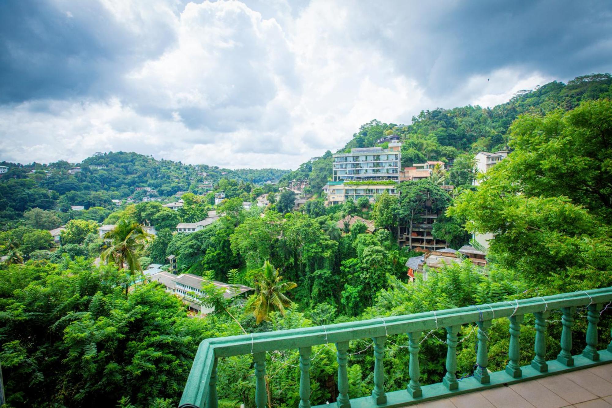 Sunbloom Inn Kandy Exterior foto