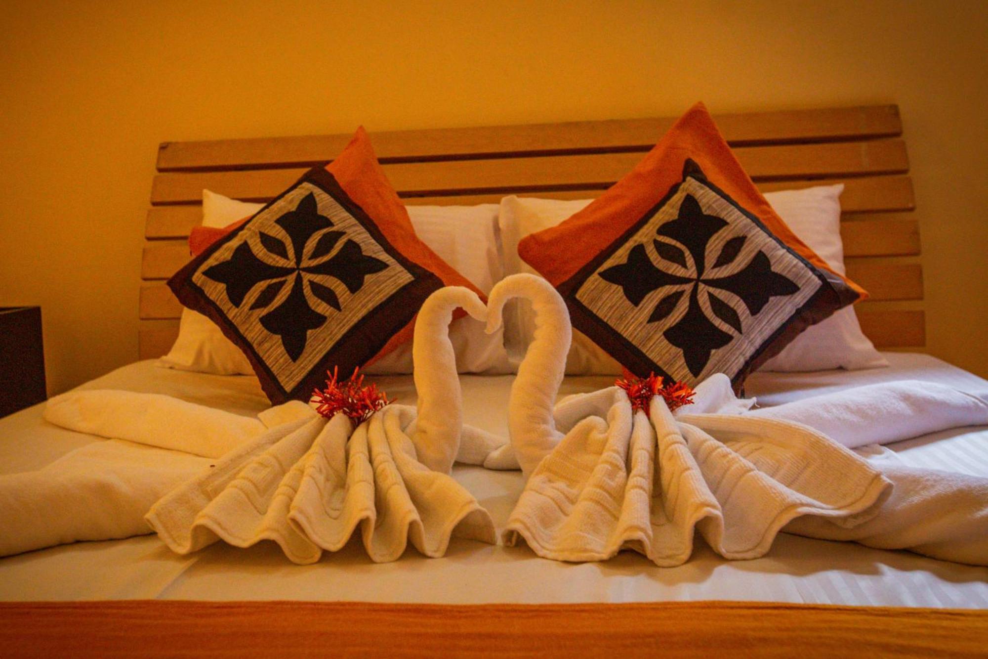 Sunbloom Inn Kandy Exterior foto