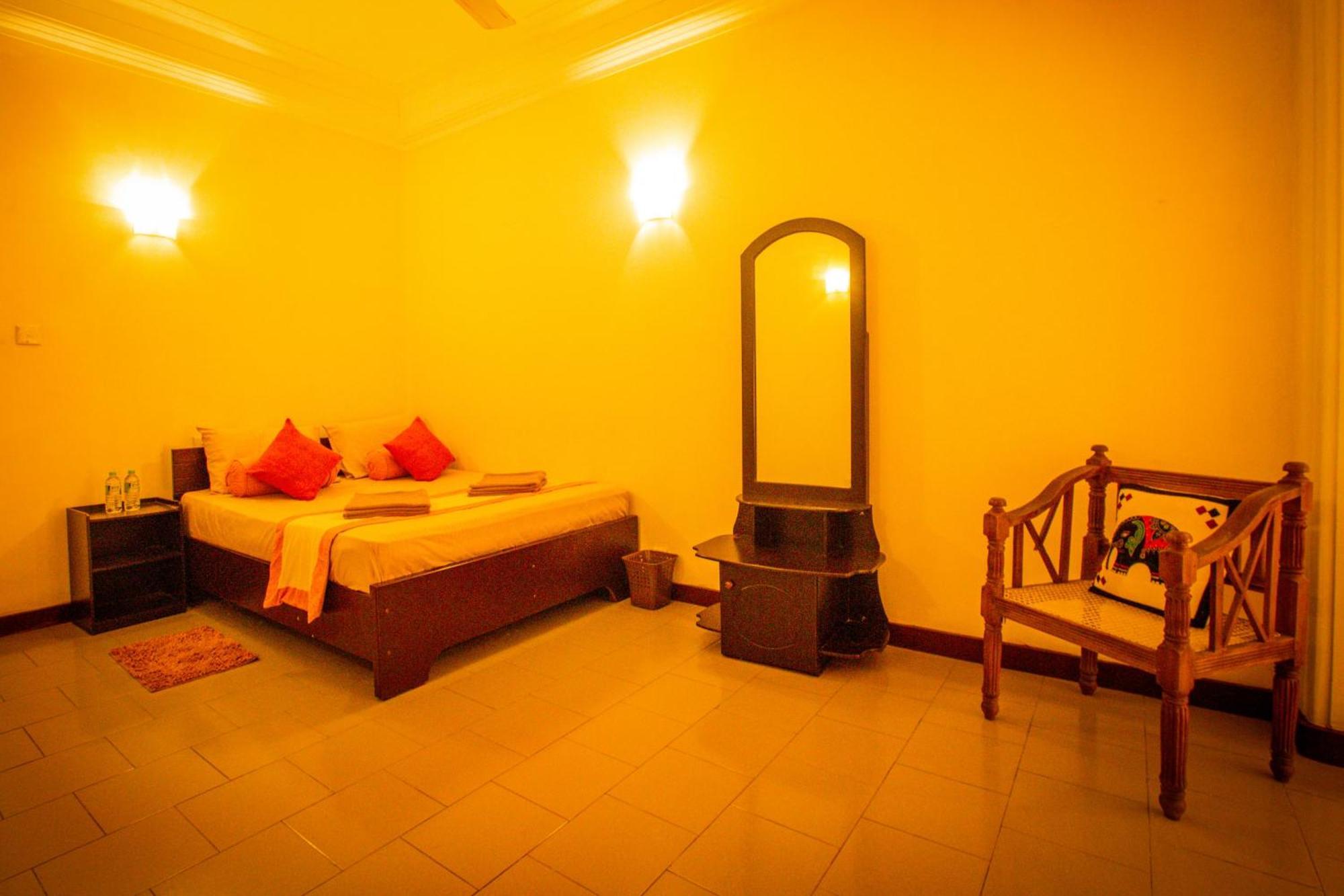 Sunbloom Inn Kandy Exterior foto
