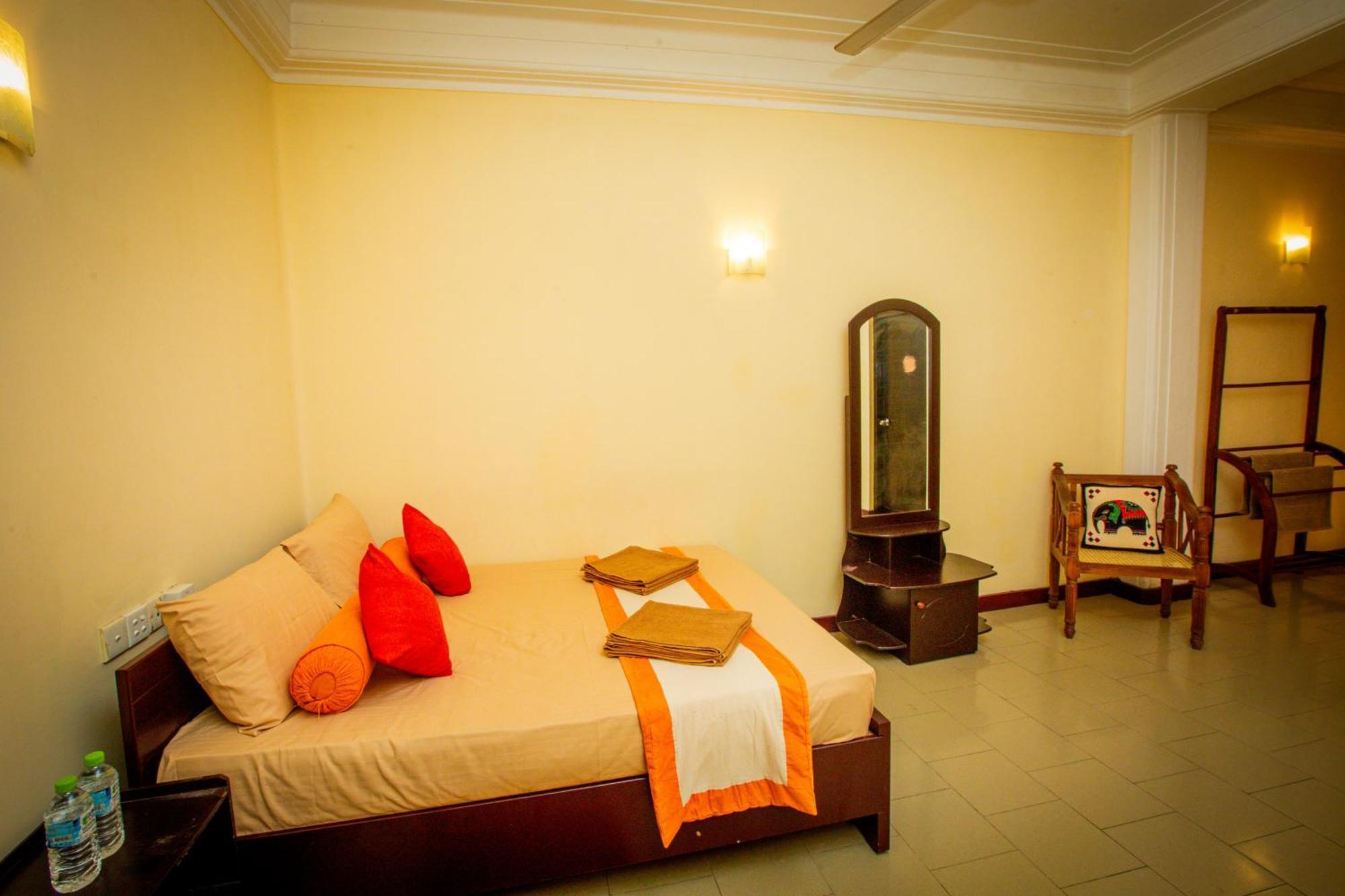 Sunbloom Inn Kandy Exterior foto