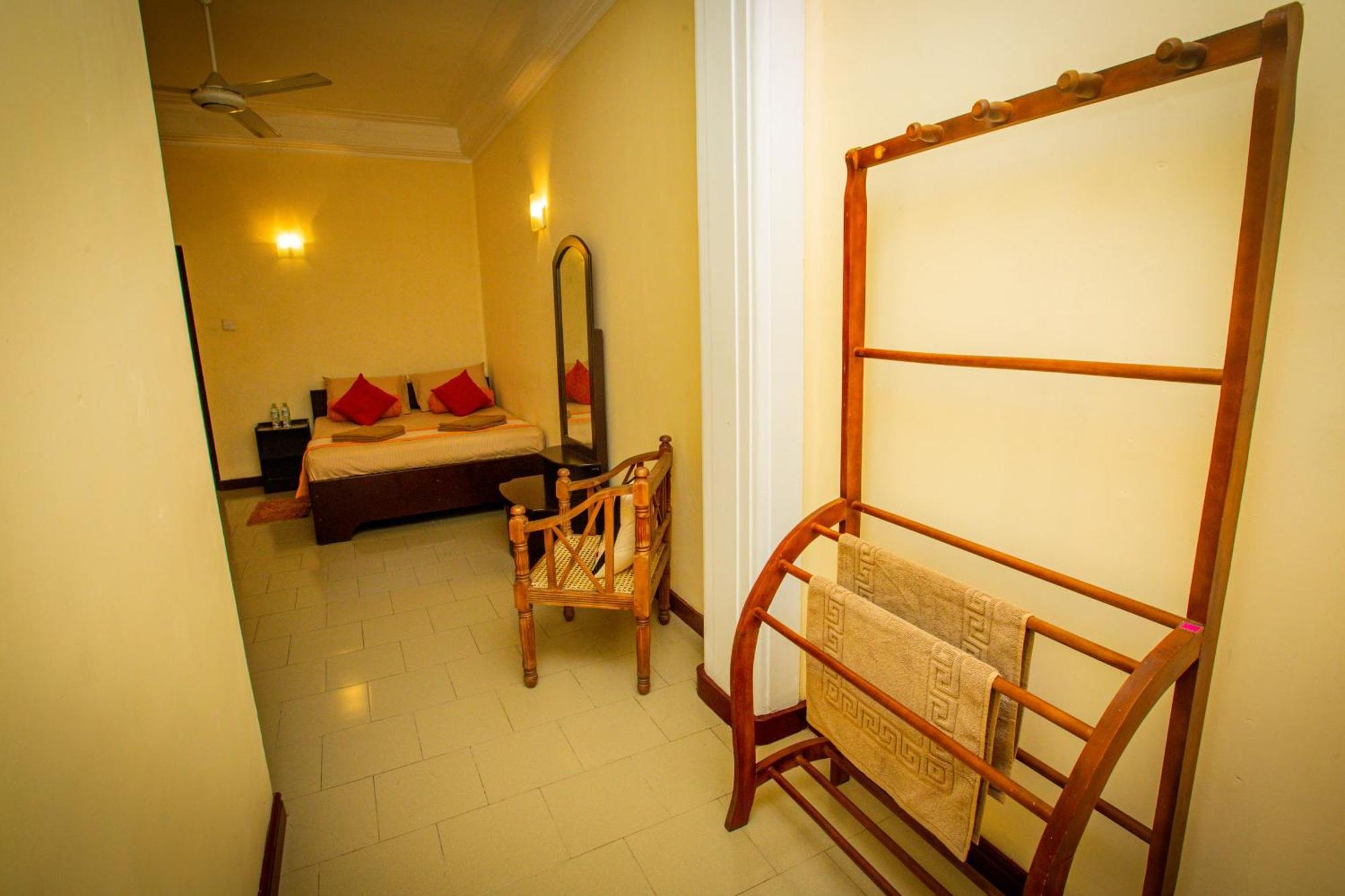 Sunbloom Inn Kandy Exterior foto